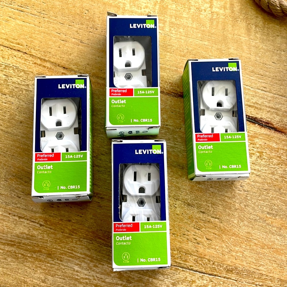 Leviton CBR15 Preferred Back and Side Wire Outlet- White (4)
